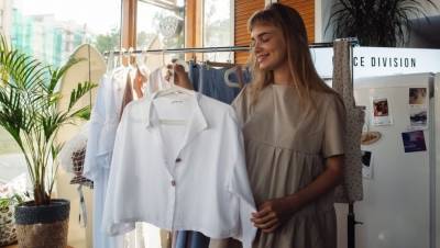 Цветок из этикетки: петербургский бренд этичной одежды выпустил новую коллекцию