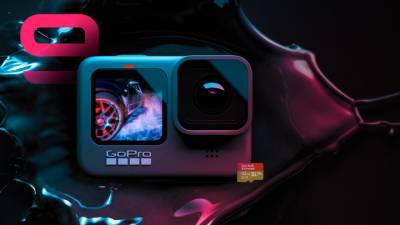 Новая экшн-камера GoPro Hero 9 Black оснащена вторым цветным экраном и работает на треть дольше