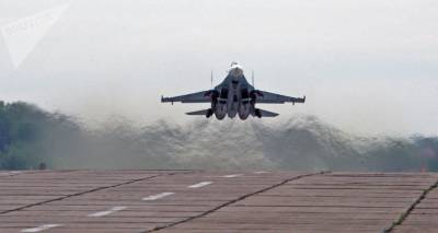 Российский Су-27 перехватил самолет над ВВС Британии над Черным морем