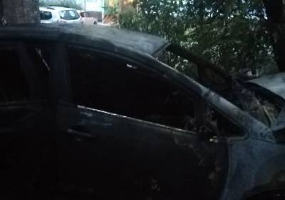 Ночью на улице Горького сгорел автомобиль