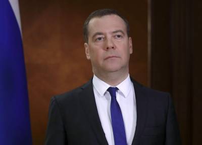 Путин наградил Медведева орденом "За заслуги перед отечеством" III степени