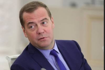 Путин наградил Медведева орденом За услуги перед Отечеством