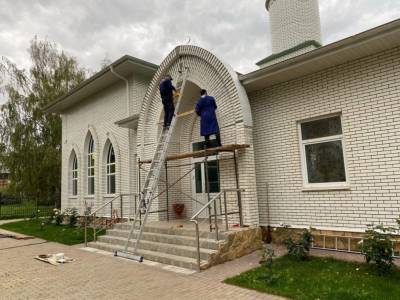 Глазовскую мечеть начали благоустраивать
