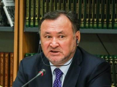 В Казахстане сенаторы требуют бесплатный интернет для детей на дистанционке