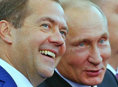 Путин наградил Медведева орденом За заслуги перед Отечеством III степени
