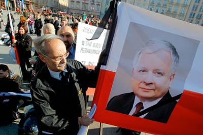 Польша назвала имена связанных с гибелью Качиньского российских диспетчеров