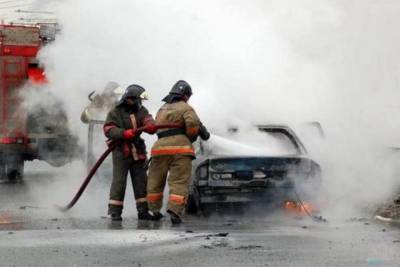 На Военведе в Ростове сгорели две машины