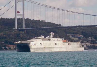 Американское десантное судно вошло в Черное море