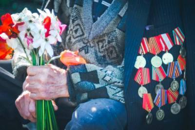 В Госдуму внесен проект, расширяющий права вдов ветеранов на соцподдержку