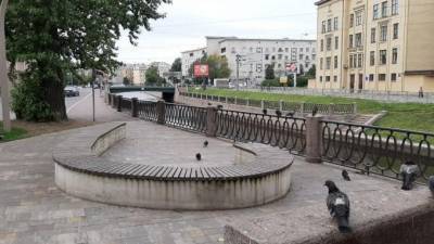 Депутат Борис Вишневский предложил установить мемориал погибшим медикам в Петроградском районе