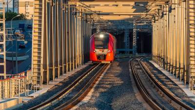 Электричка сбила человека на юго-востоке Москвы