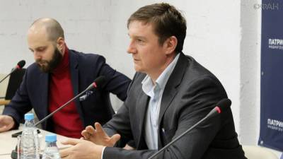 Депутат Цивилев объяснил, как «зеленая волна» провоцирует ДТП в Петербурге