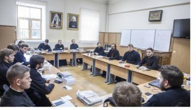 Коронавирус нашли у 48 студентов Петербургской духовной академии