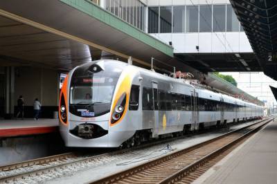 Укрзализныця возобновила курсирование третьего скоростного поезда в Харьков