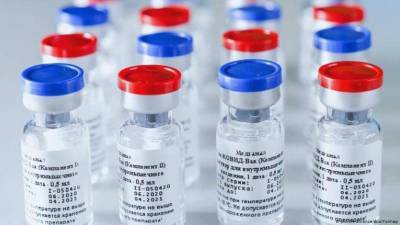 Российская вакцина от коронавируса: сомнения Запада и аргументы РФ
