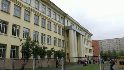 В Екатеринбурге третьеклассник держит в страхе целую школу