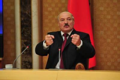 Лукашенко закрывает границы с Литвой и Польшей