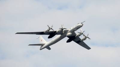 Ту-142 выполнили полет над нейтральными водами в Арктике и Атлантике