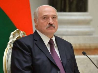 Не дайте развязаться войне: Лукашенко призывал народы Литвы, Польши и Украины остановить "своих безумных политиков"