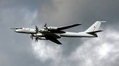 Ту-142 выполнили 11-часовой плановый полет над водами в Арктике и Атлантике