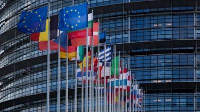 Сакральная евробюрократия: парламент ЕС призвал усилить санкции против России