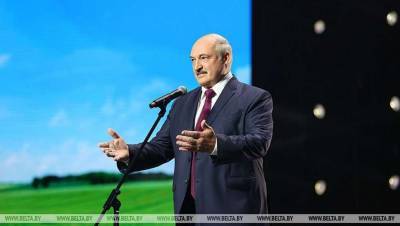 Лукашенко заявил, что не хочет, чтобы страна воевала и закрыл границу с Польшей и Литвой