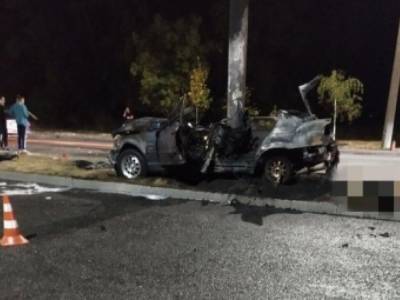 Жуткое ДТП в Запорожье: в горящем BMW погибли три человека