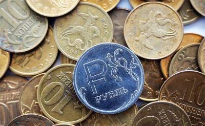 При каких условиях «недооцененный рубль» может обвалиться до 90 за доллар к концу года