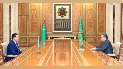 Премьер Казахстана обсудил с президентом Туркмении приграничную торговлю