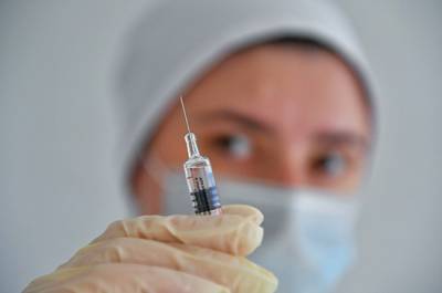 В Центре Гамалеи назвали нормой побочные эффекты от COVID-вакцины