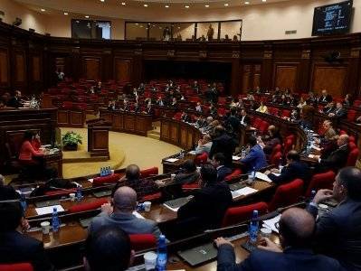 Парламент Армении одобрил ряд поправок к законам