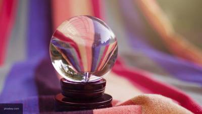 Маятник-кольцо и соль под подушкой: магические ритуалы на 18 сентября