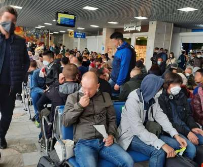 «Про ковид не слышали»: В аэропорту Улан-Удэ случился форс-мажор