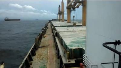 Российские моряки терпят бедствие в порту Манила
