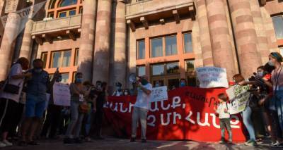 Ни дня без акций: эксперты сказали, почему власти не могут купировать протесты в Армении - ru.armeniasputnik.am - Армения