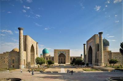 Узбекистан с 1 октября откроет границы для туристов