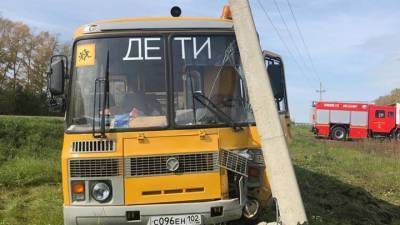 "Оставалось 300 метров до дома": в Башкирии школьный автобус попал в ДТП с фурой