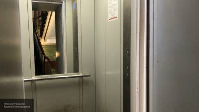 Лифт с двумя женщинами рухнул на востоке Москвы