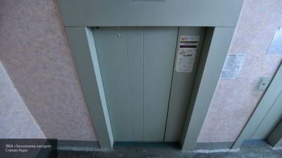 Две женщины пострадали при падении лифта в Москве