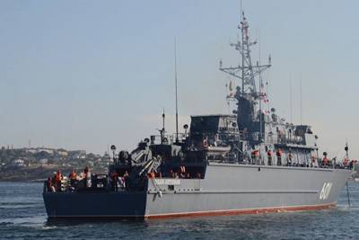 На Черноморском флоте состоялись масштабные учения с участием 10 кораблей