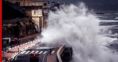 Греции угрожает беспрецедентный циклон
