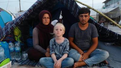 Беженцы из Мории: это светловолосая девочка ждет, пока европейские политики прекратят ссориться