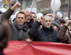 Удальцову возмездие, Навальному свобода: Верховный суд упрекнули в двойных стандартах