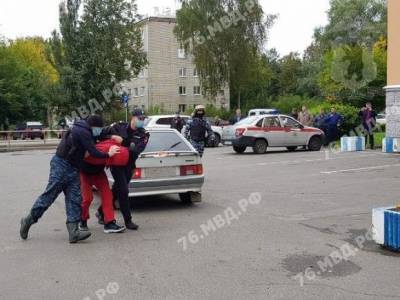 Рыбинского маньяка привезли на допрос (фото)