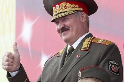 Лукашенко привел войска в повышенную боевую готовность и закрыл часть границ