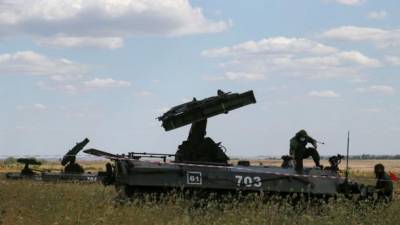 Россия от начале сентября опрокинула в ОРДЛО "Грады", шесть вагонов и 10 грузовиков с минами и боеприпасами, - разведка