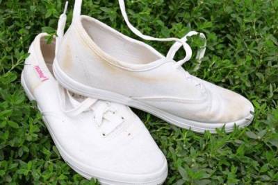 Как вернуть белой обуви идеальный вид за пару минут