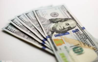 НБУ повысил официальный курс доллара до максимума с конца марта