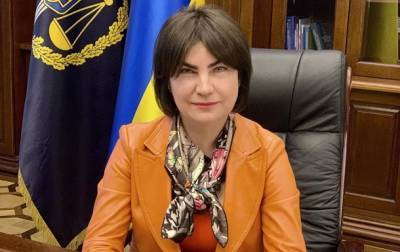 Ирина Венедиктова просит не снижать зарплаты прокурорам