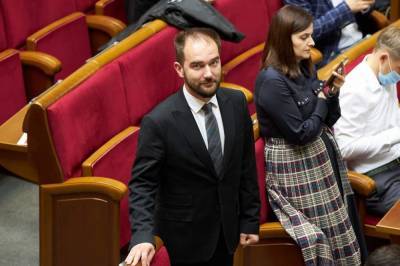 Депутат Юрченко не явился на заседание суда из-за контакта с больным COVID-19